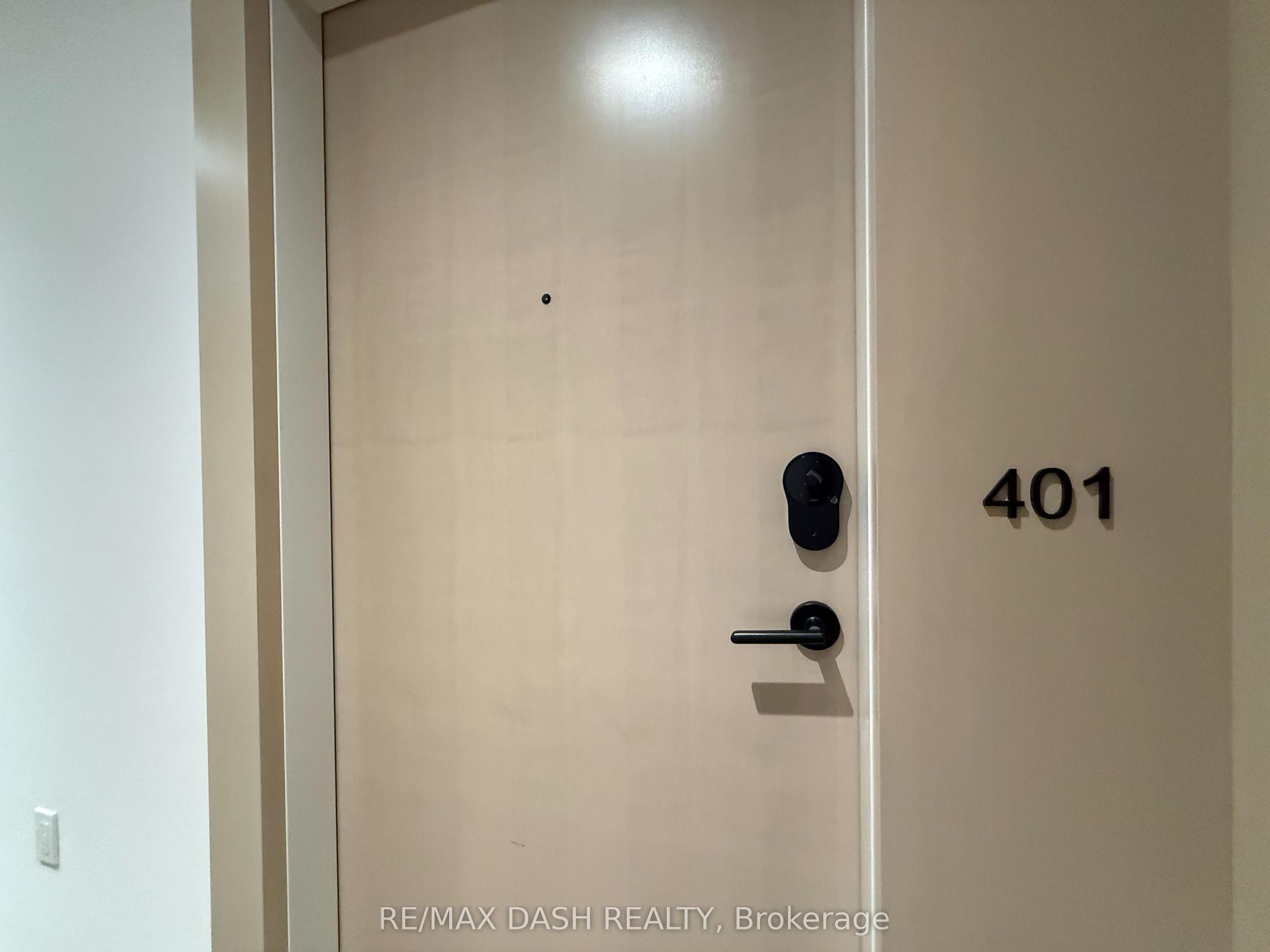 280 Dundas Street W 401 #401, Toronto — Condo for lease, photo 1