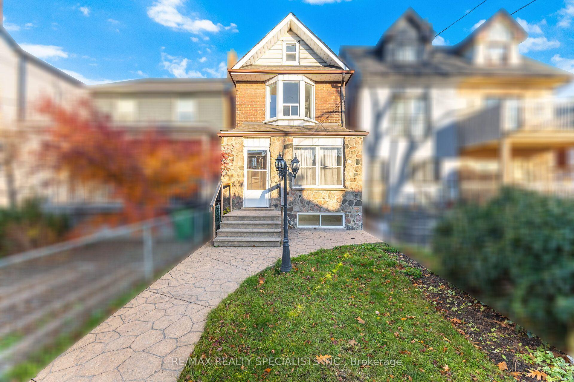 971 Saint Clarens Avenue — photo 1