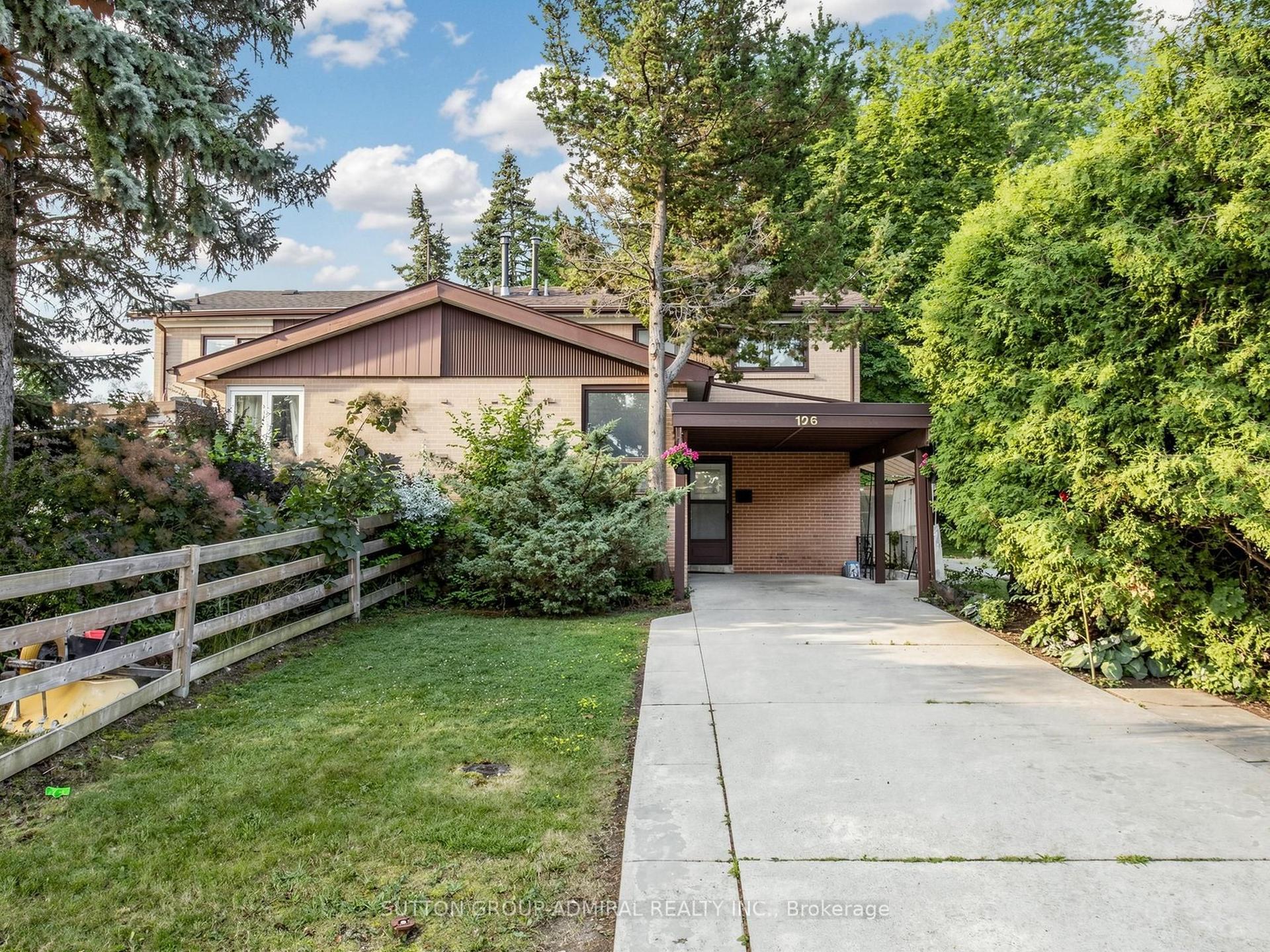 126 Chelmsford Avenue, Toronto — Semi-Detached for sale, photo 1