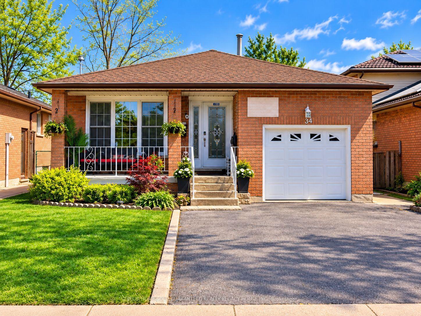 34 Skyview Drive, Hamilton — Detached for sale, photo 1