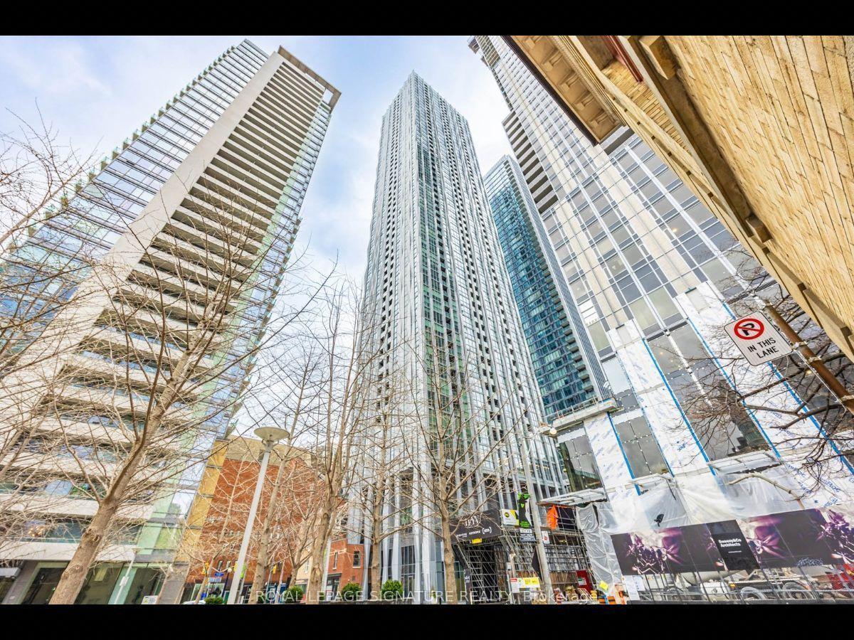 1 Yorkville Avenue 3203 #3203, Toronto — Condo for lease, photo 1