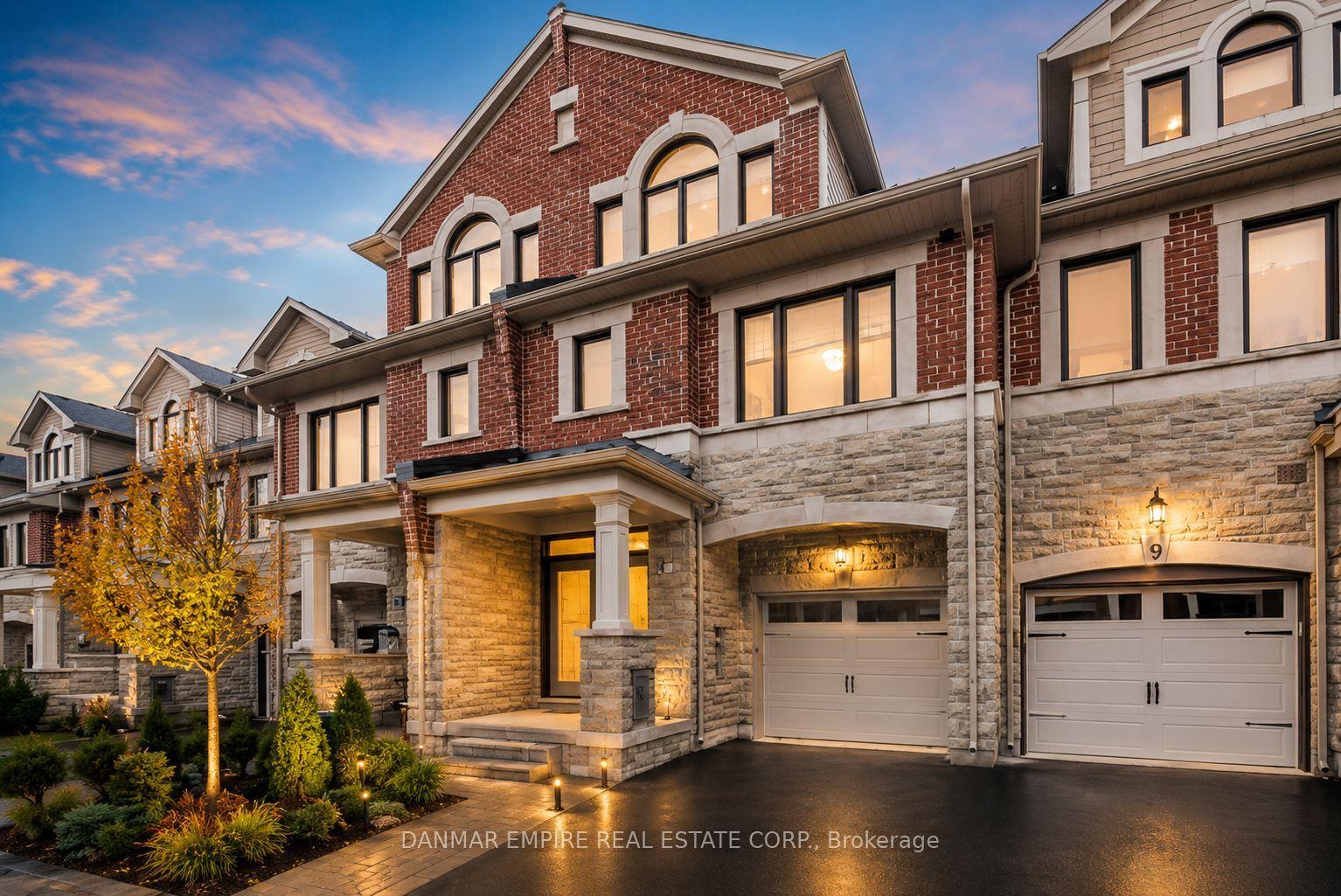 11 Hiawatha Court, Vaughan — Townhouse for sale, photo 1