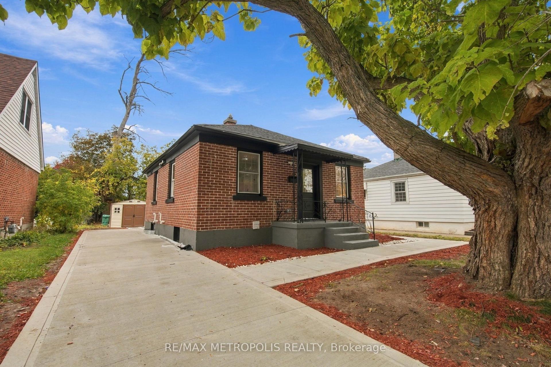 488 Mckellar Street, Peterborough — Detached for sale, photo 1