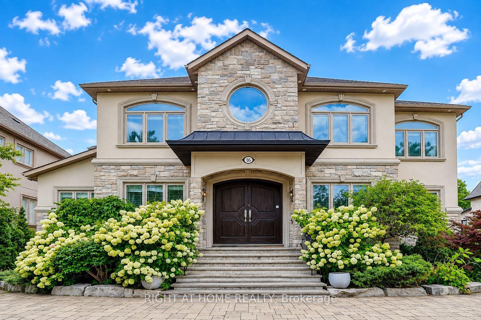 16 Fairview Avenue, Richmond Hill — Detached for sale, photo 1
