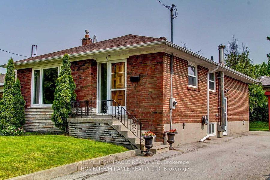 3 Independence Drive S, Toronto — Detached for lease, photo 1