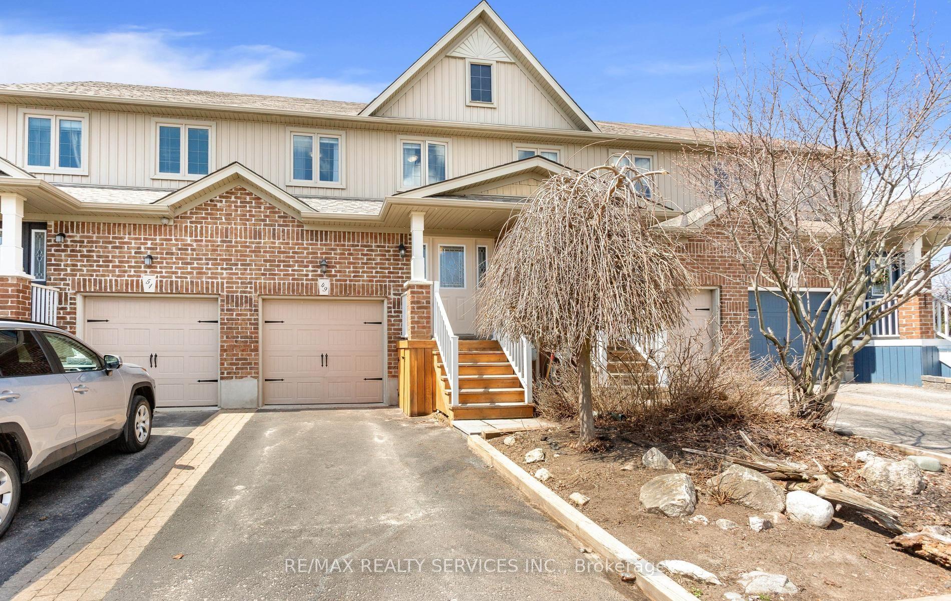 49 James Arnott Crescent — photo 1