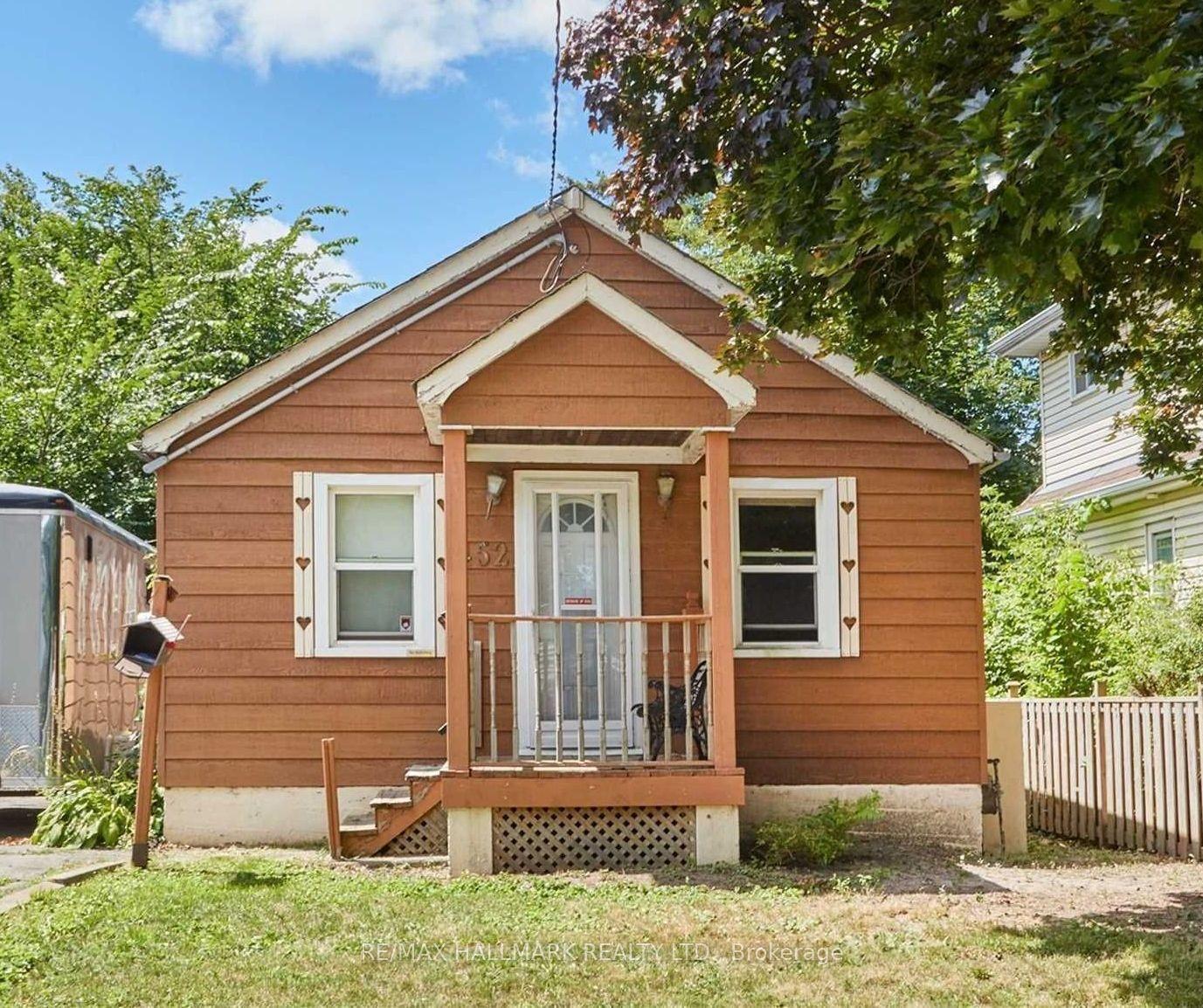 452 Montrave Avenue — photo 1