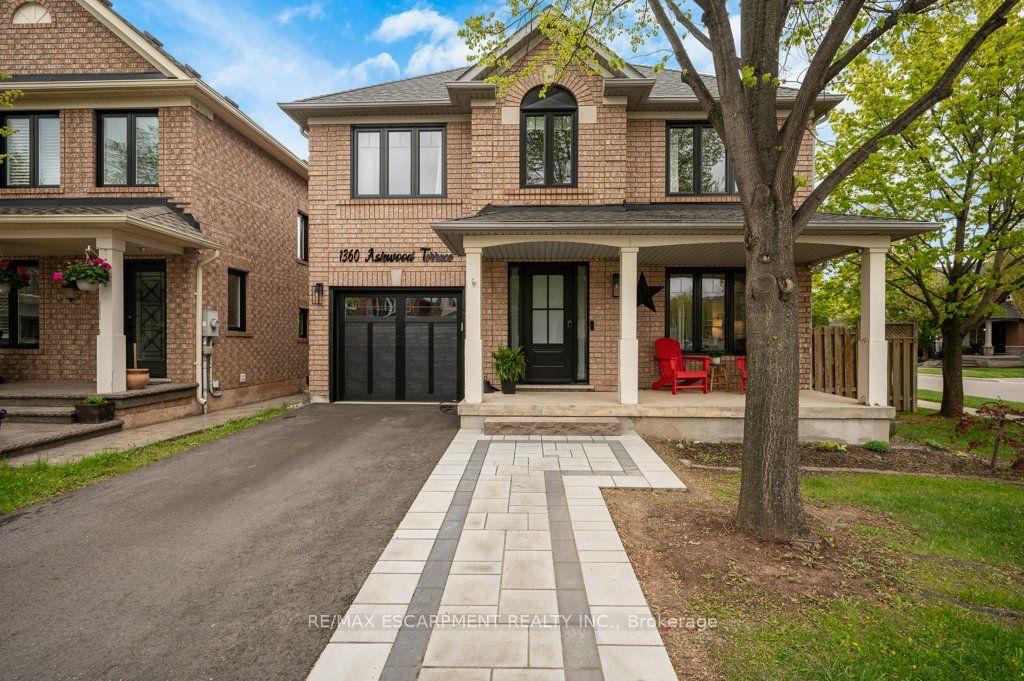 1360 Ashwood Terrace — photo 1