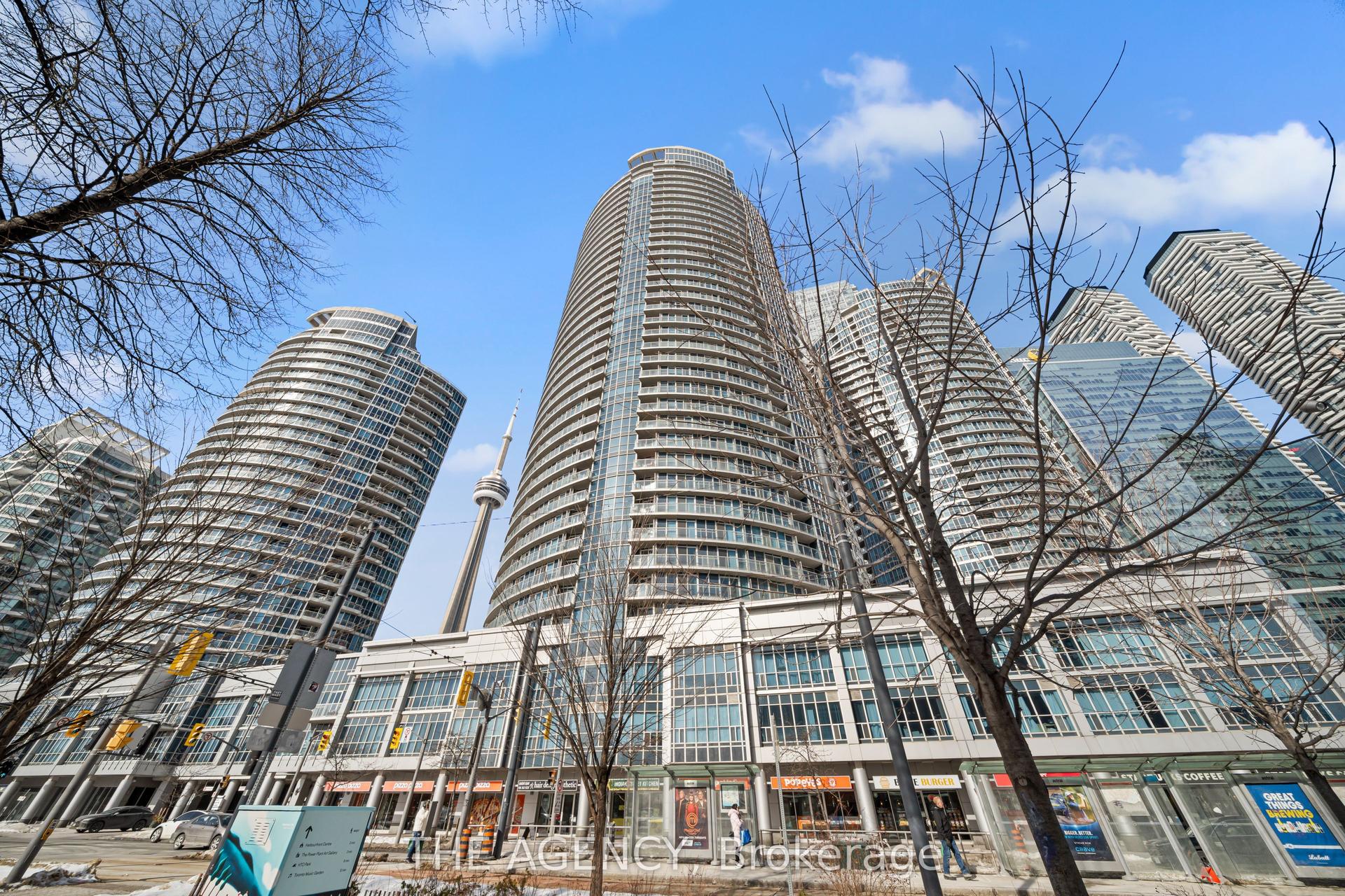 208 Queens Quay W 3313 #3313 — photo 1