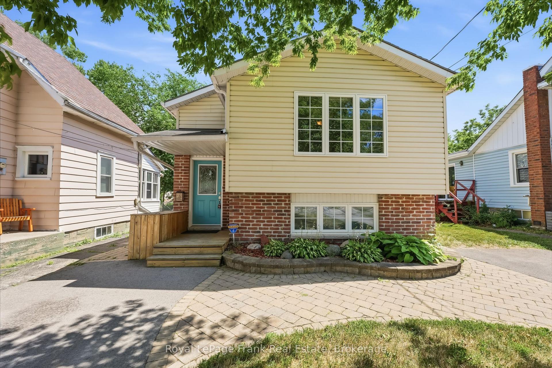 25 Barbara Street, Quinte West — Detached for sale, photo 1