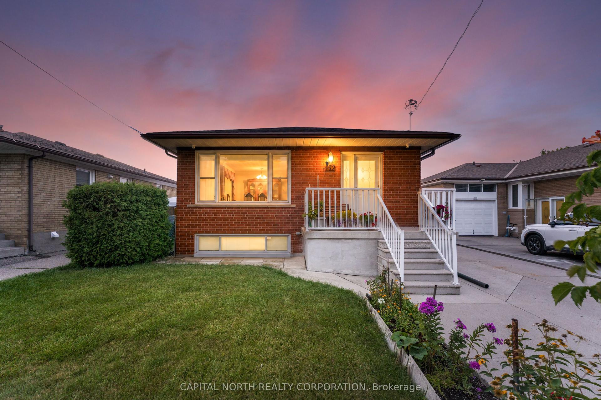 152 Katherine Road, Toronto — Detached for sale, photo 1