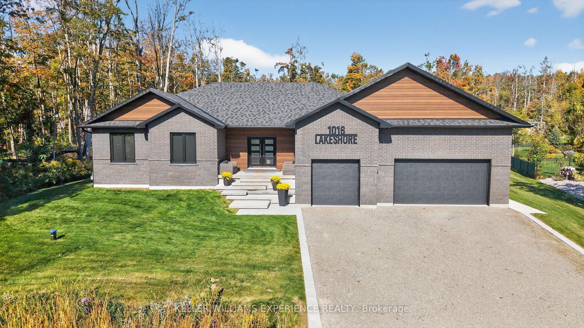 1016 Lakeshore Road E, Oro-Medonte — Detached for sale, photo 1