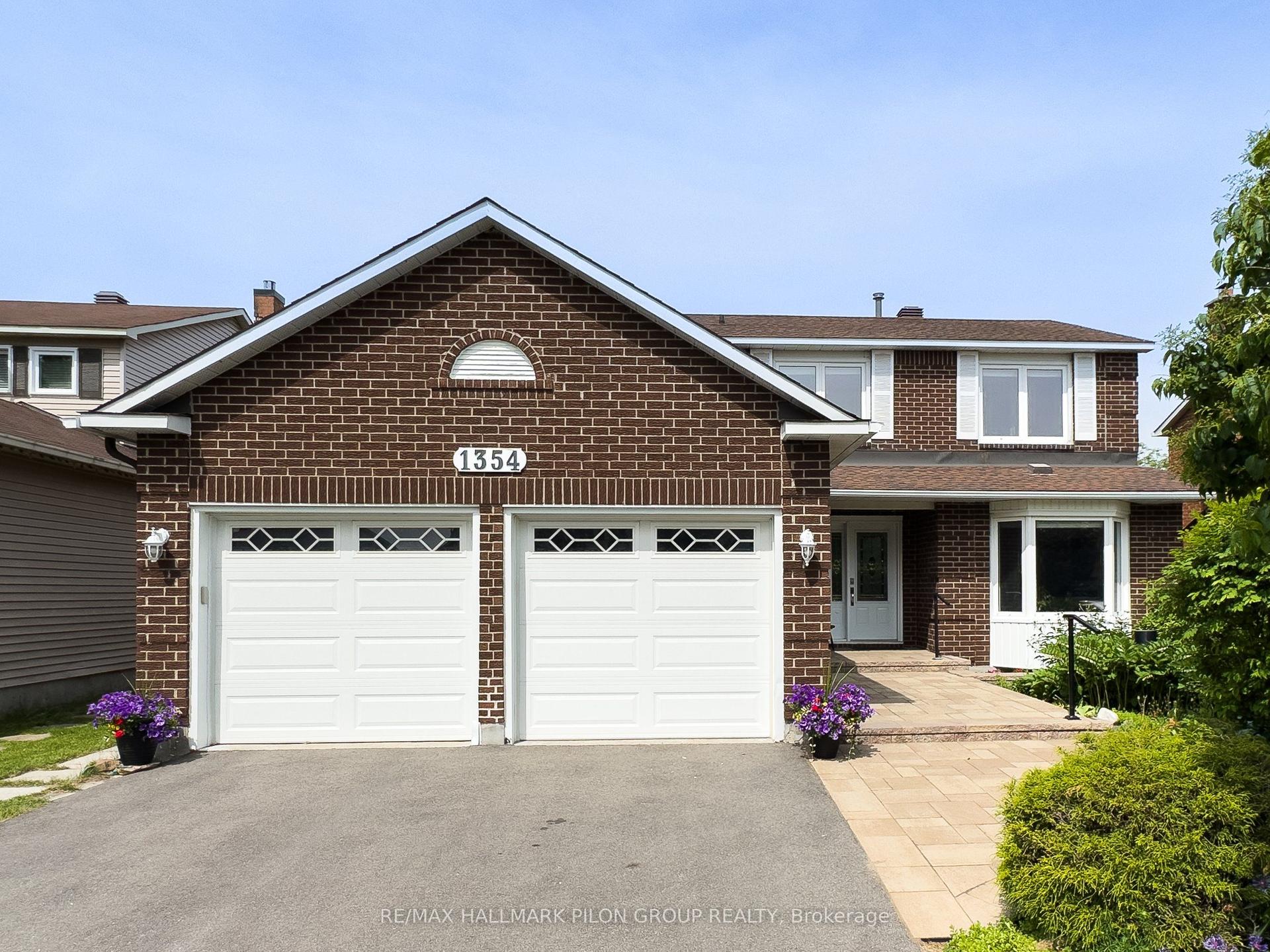 1354 Mountainside Crescent — photo 1