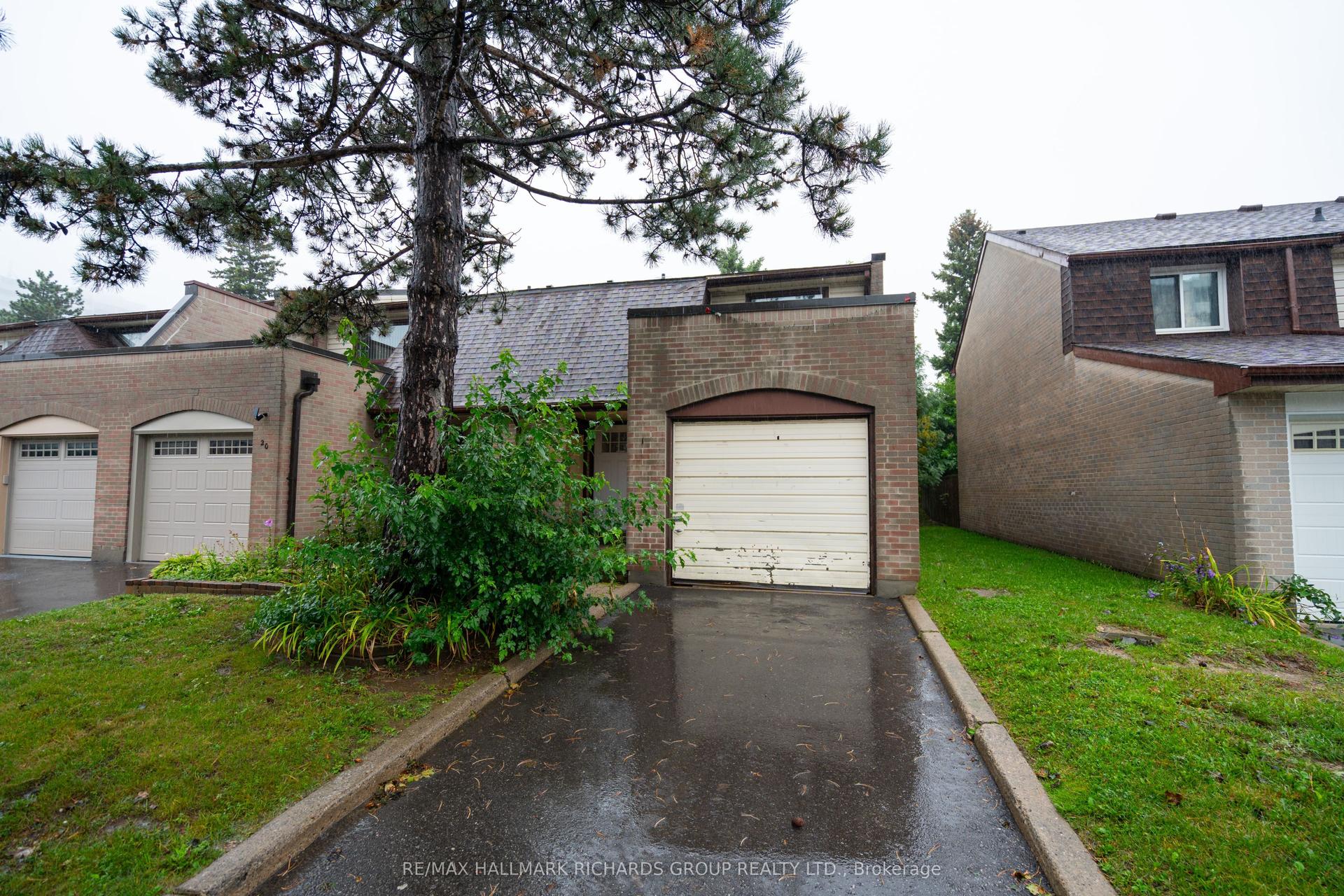11 Livonia Place 18 #18, Toronto — Condo Town for sale, photo 1
