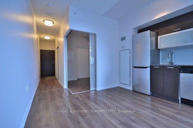 36 Lisgar Street 823E #823E — photo 1