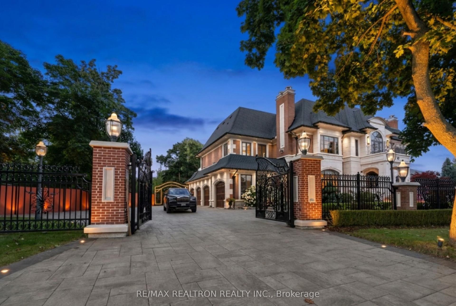 20 Bryson Drive, Richmond Hill — Detached for sale, photo 1