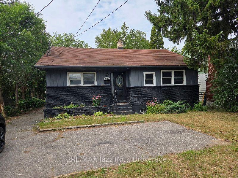 1500 Simcoe Street N, Oshawa — Detached for sale, photo 1