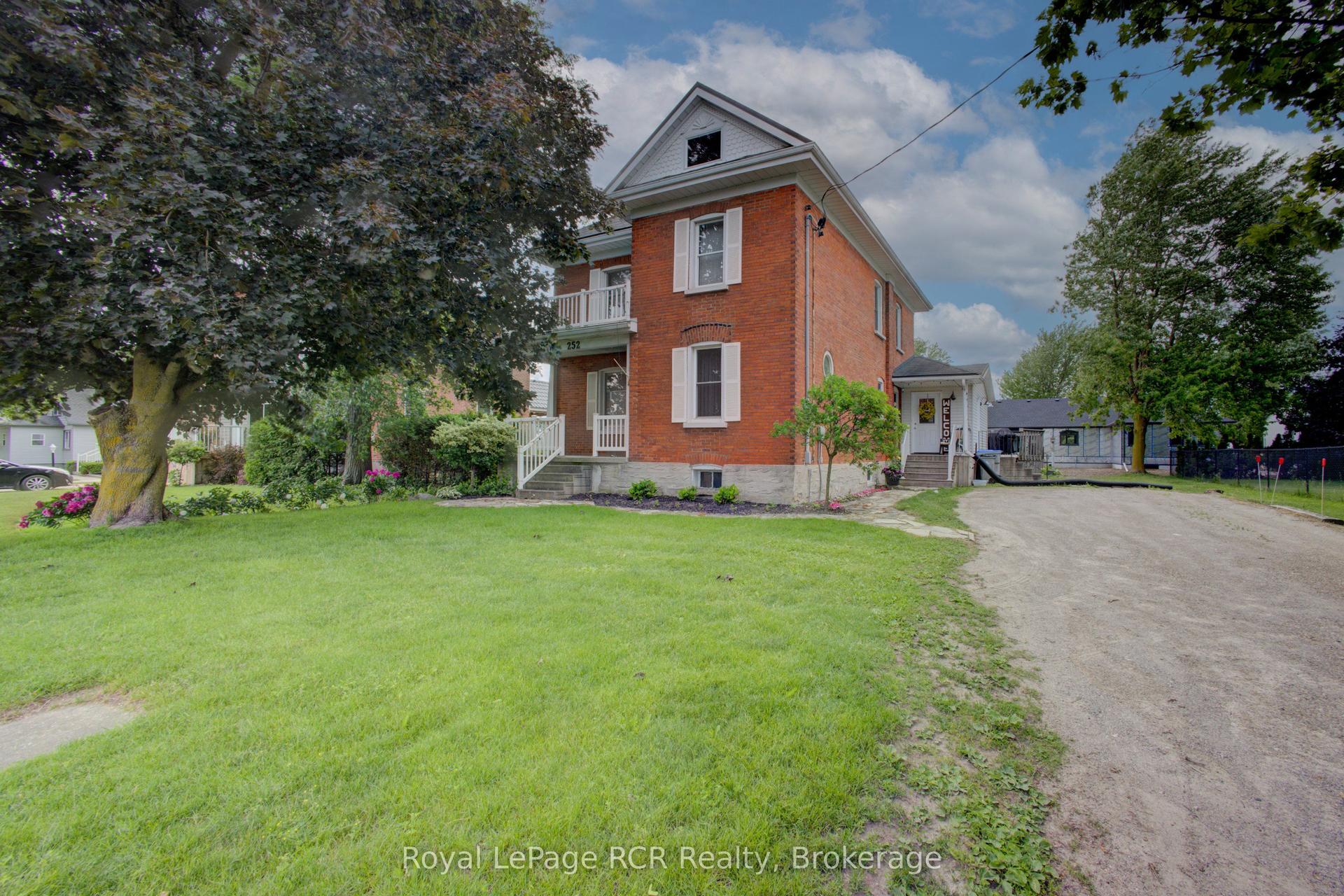252 Main Street, North Perth — Detached for sale, photo 1