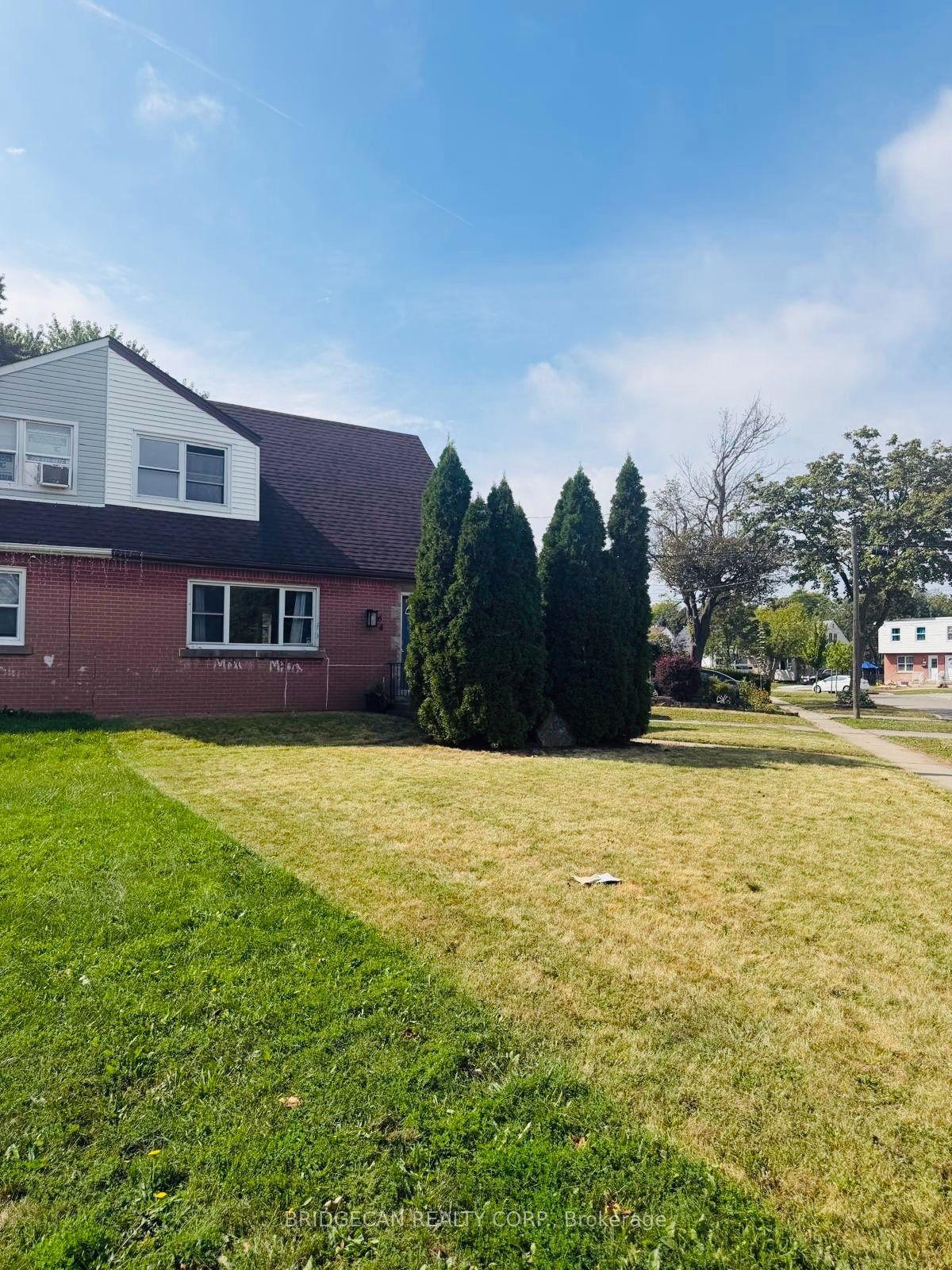 64 Eastvale Place, Hamilton — Semi-Detached for sale, photo 1