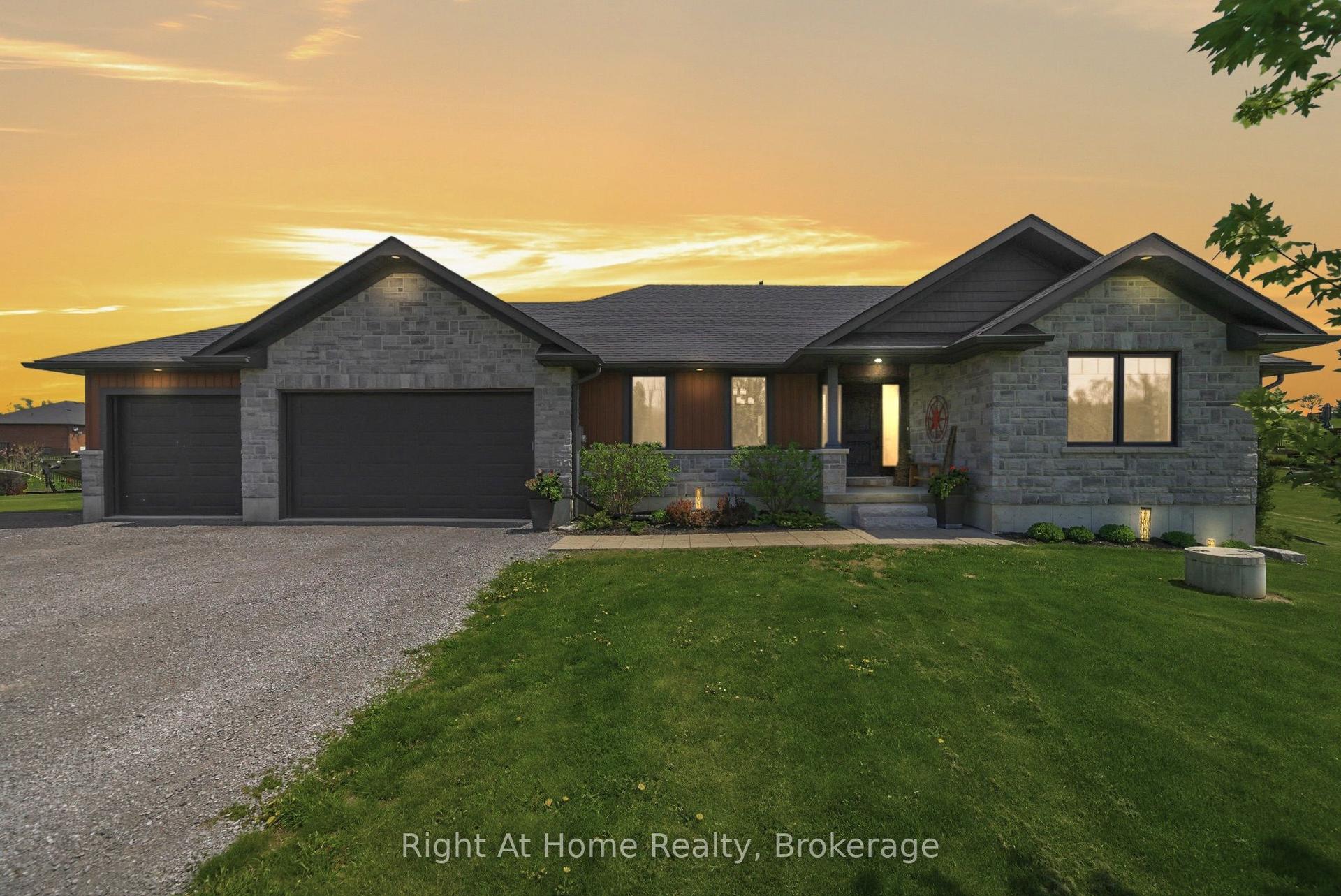 144 Hiddenvalley Drive, Belleville — Detached for sale, photo 1