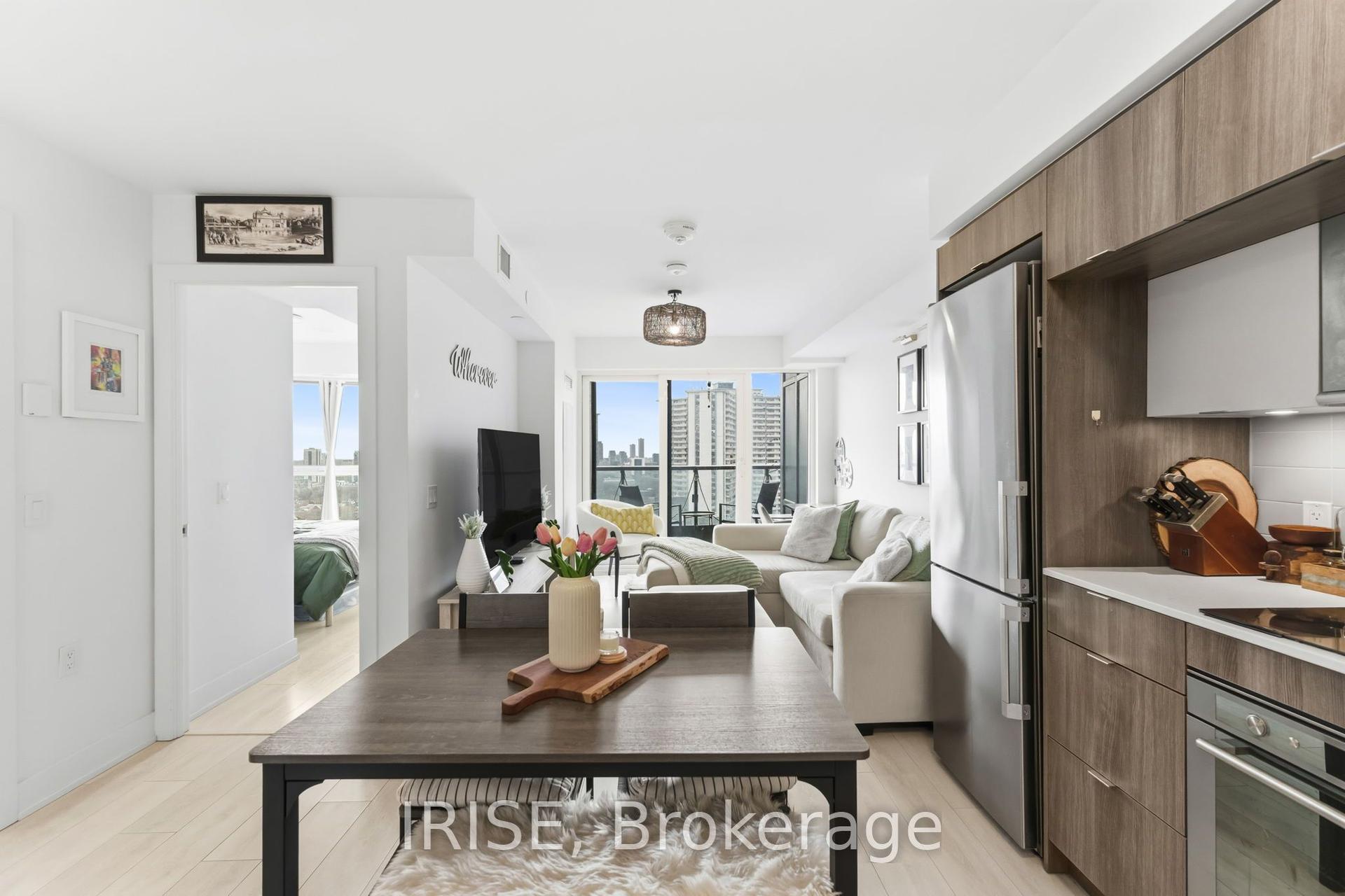 585 Bloor St N/A E 2019 #2019 — photo 1
