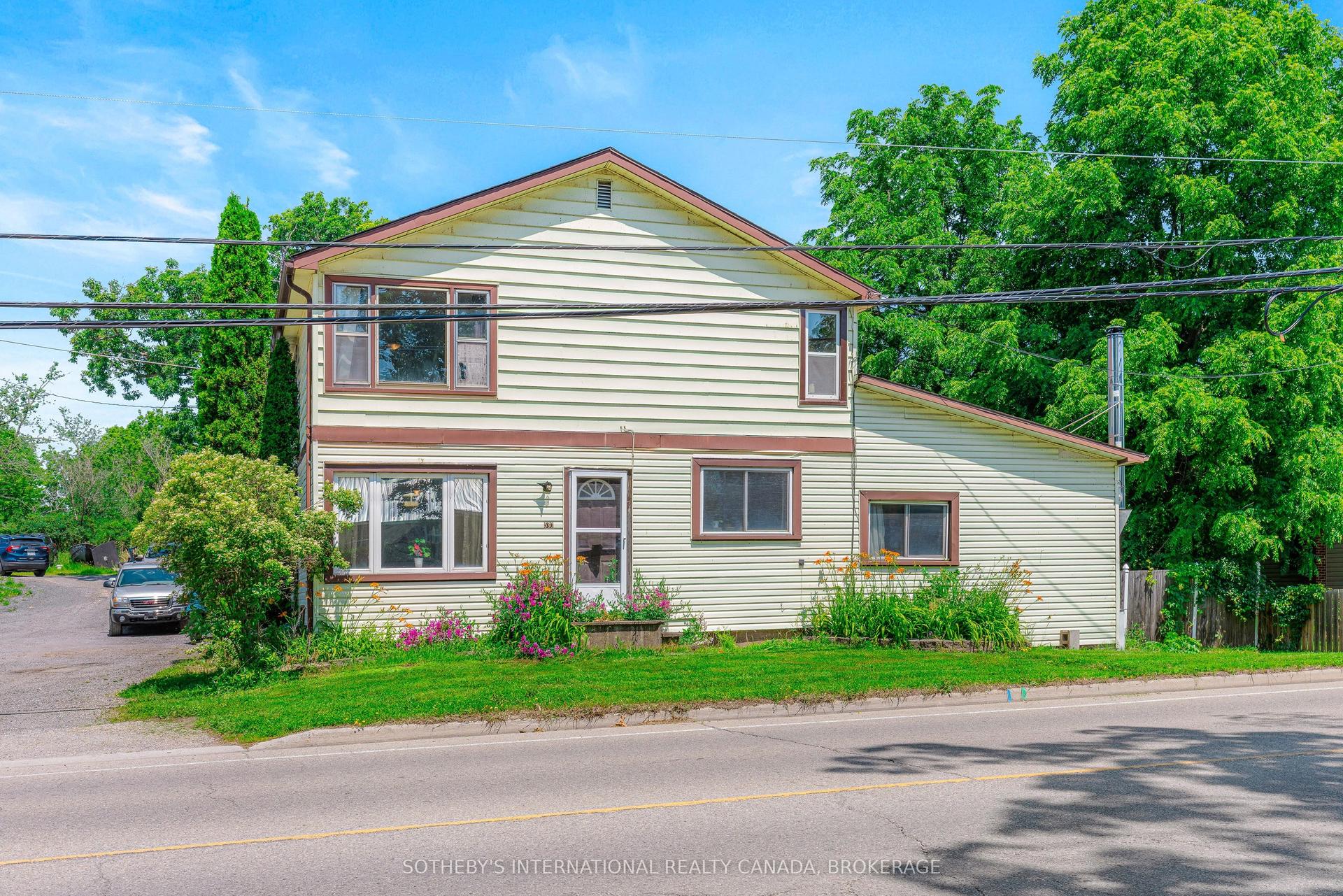580 King Street W, Gananoque — Detached for sale, photo 1
