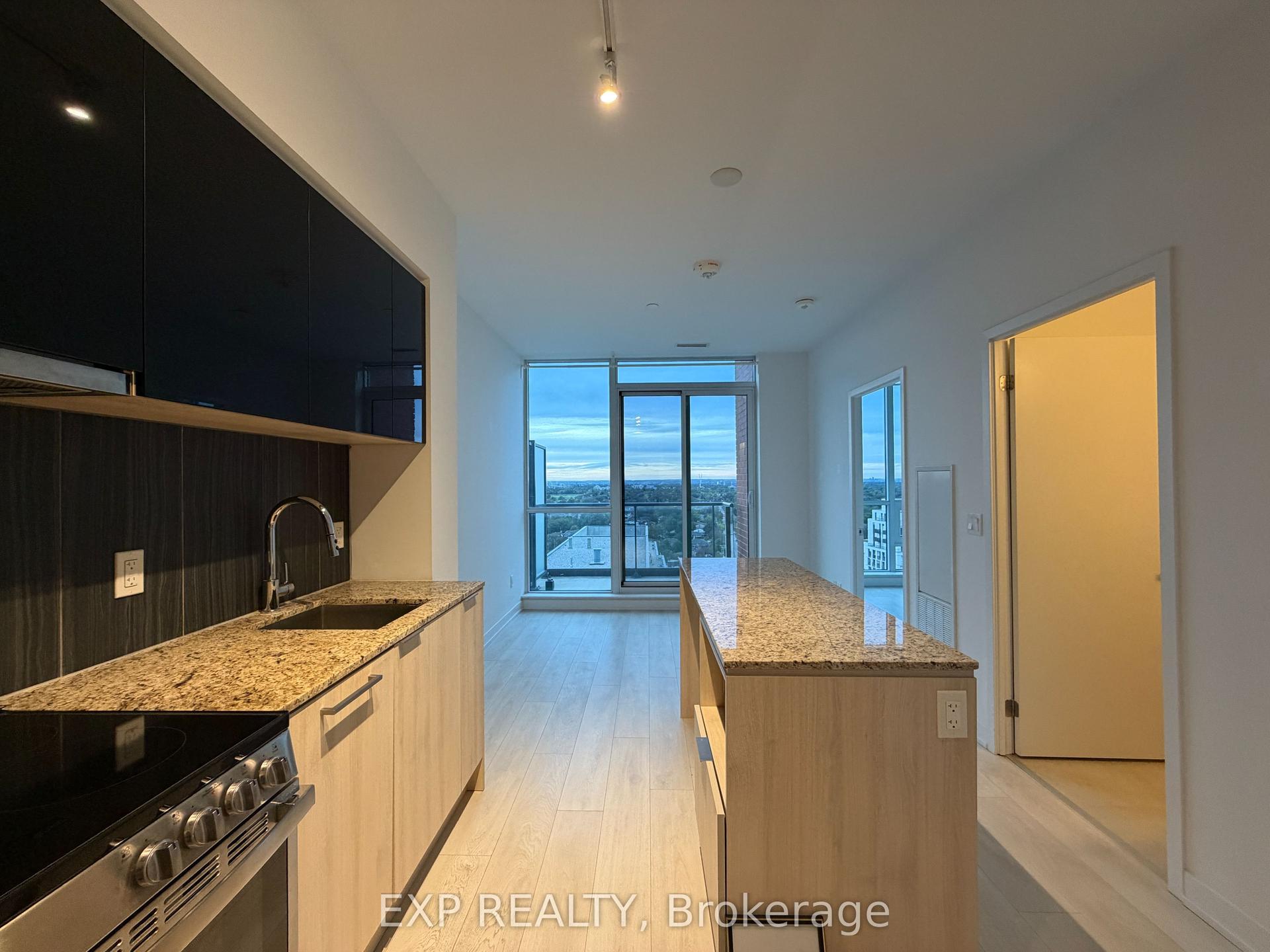 31 Tippett Road 125 #125, Toronto — Condo for lease, photo 1