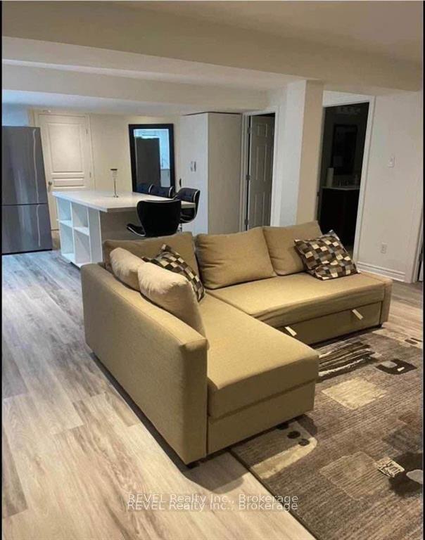 140 Sumner Crescent Basemnt #Basemnt, Grimsby — Detached for lease, photo 1