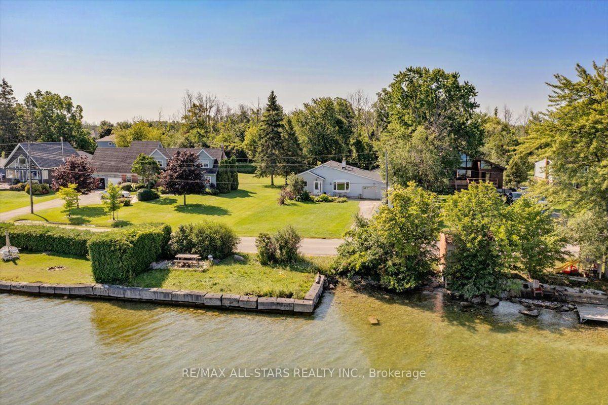 35 Lake Drive E, Georgina — Detached for sale, photo 1