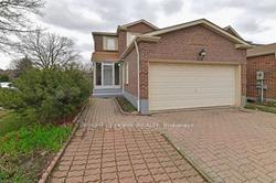 19 Grover Drive, Toronto — Detached for lease, photo 1