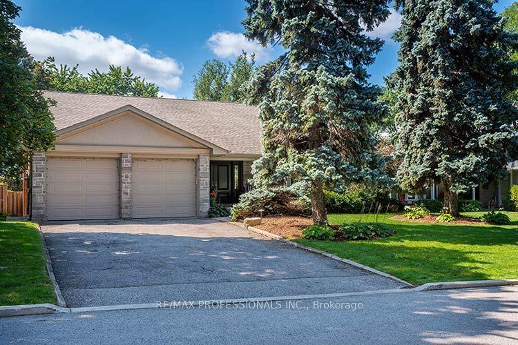 7 Treeline Court, Toronto — Detached for sale, photo 1