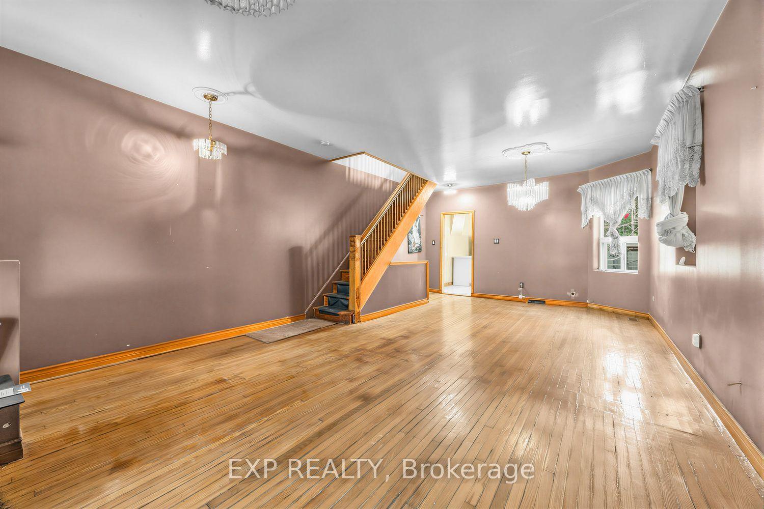 511 Carlaw Avenue, Toronto — Semi-Detached for sale, photo 1