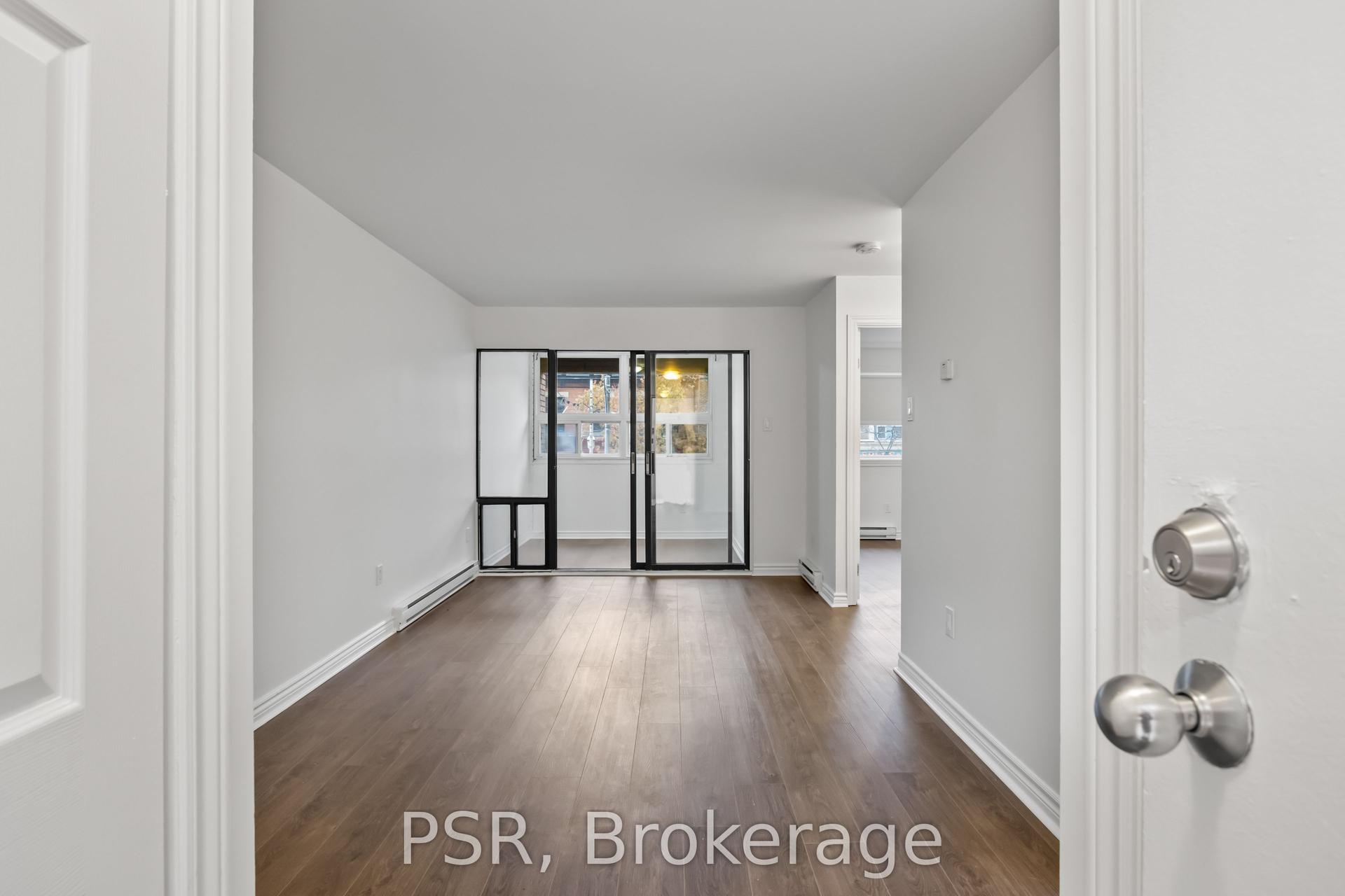 353 Queen Street 10 #10, Toronto — Multiplex for lease, photo 1
