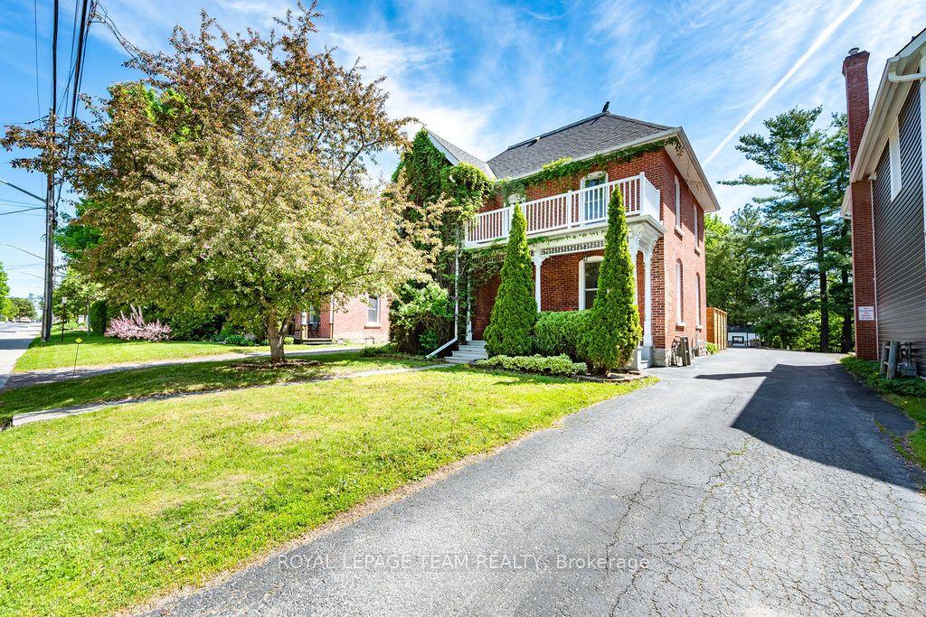 241 John Street N — photo 1