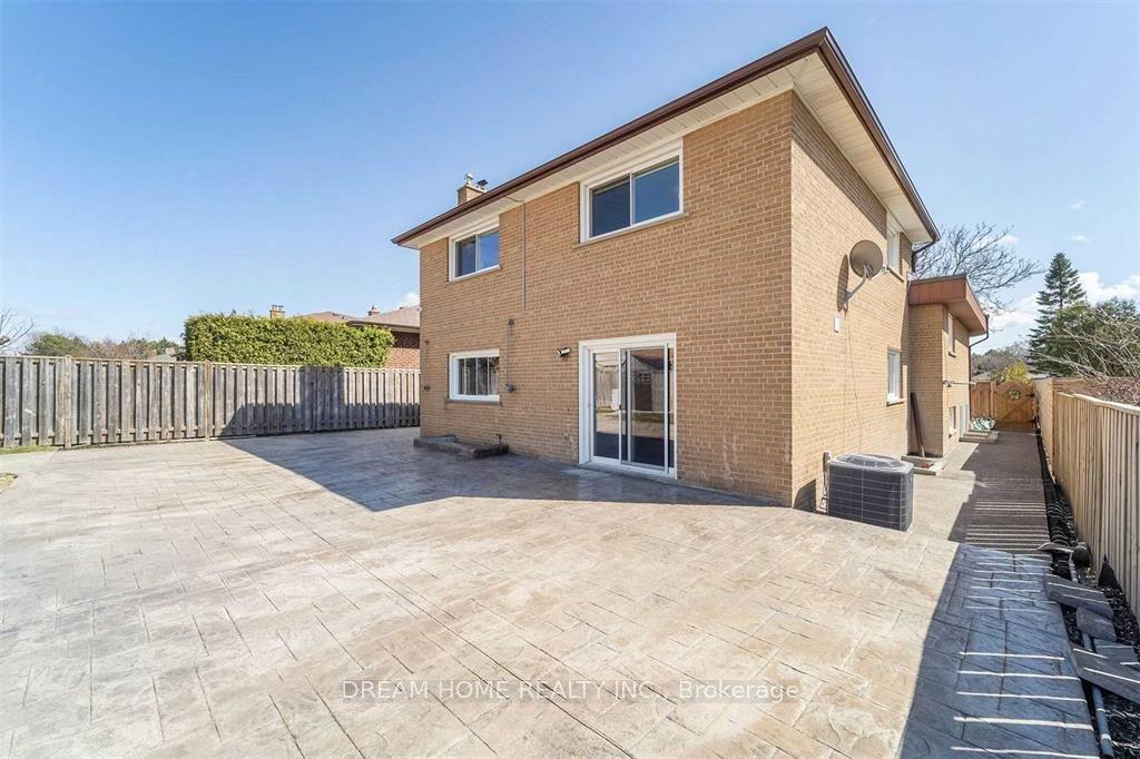 6 Alcester Court #back ##back, Toronto — Detached for lease, photo 1