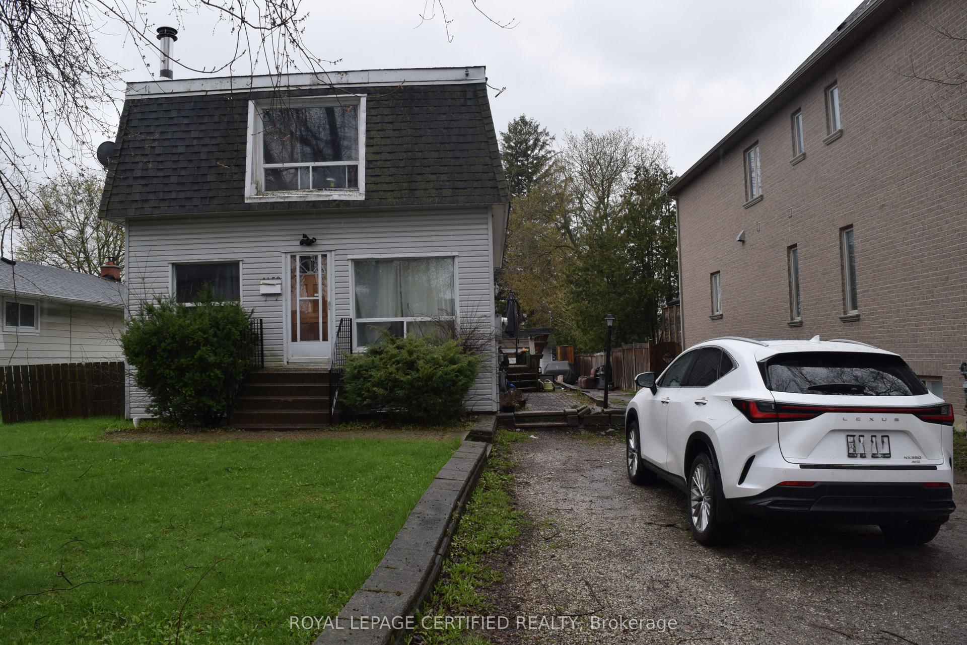 1452 Rosebank Road — photo 1