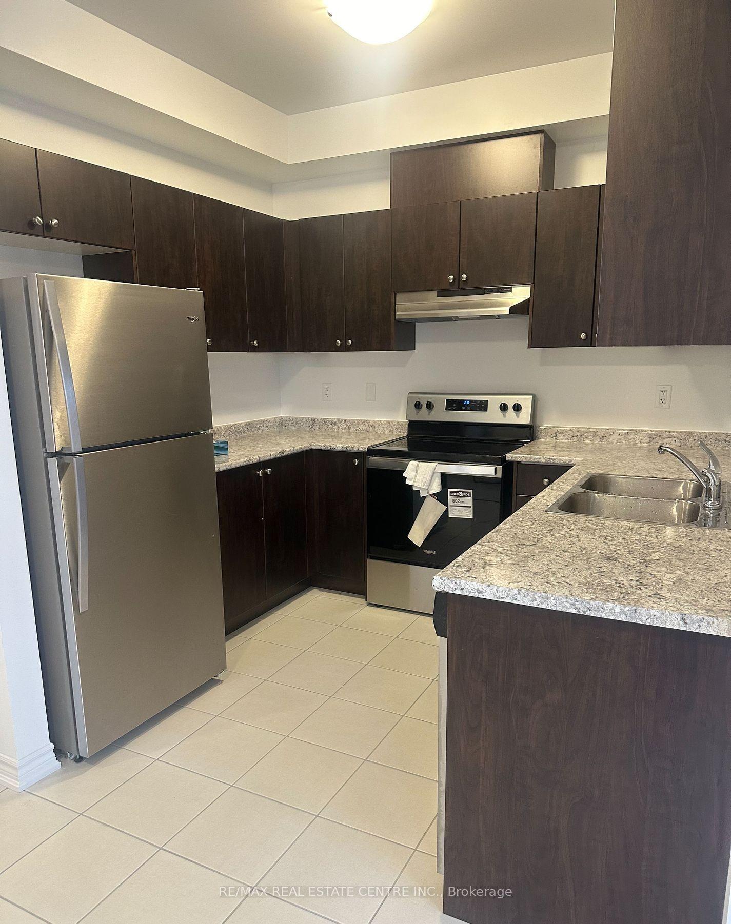 309 Russell Street, Southgate — Townhouse for lease, photo 1