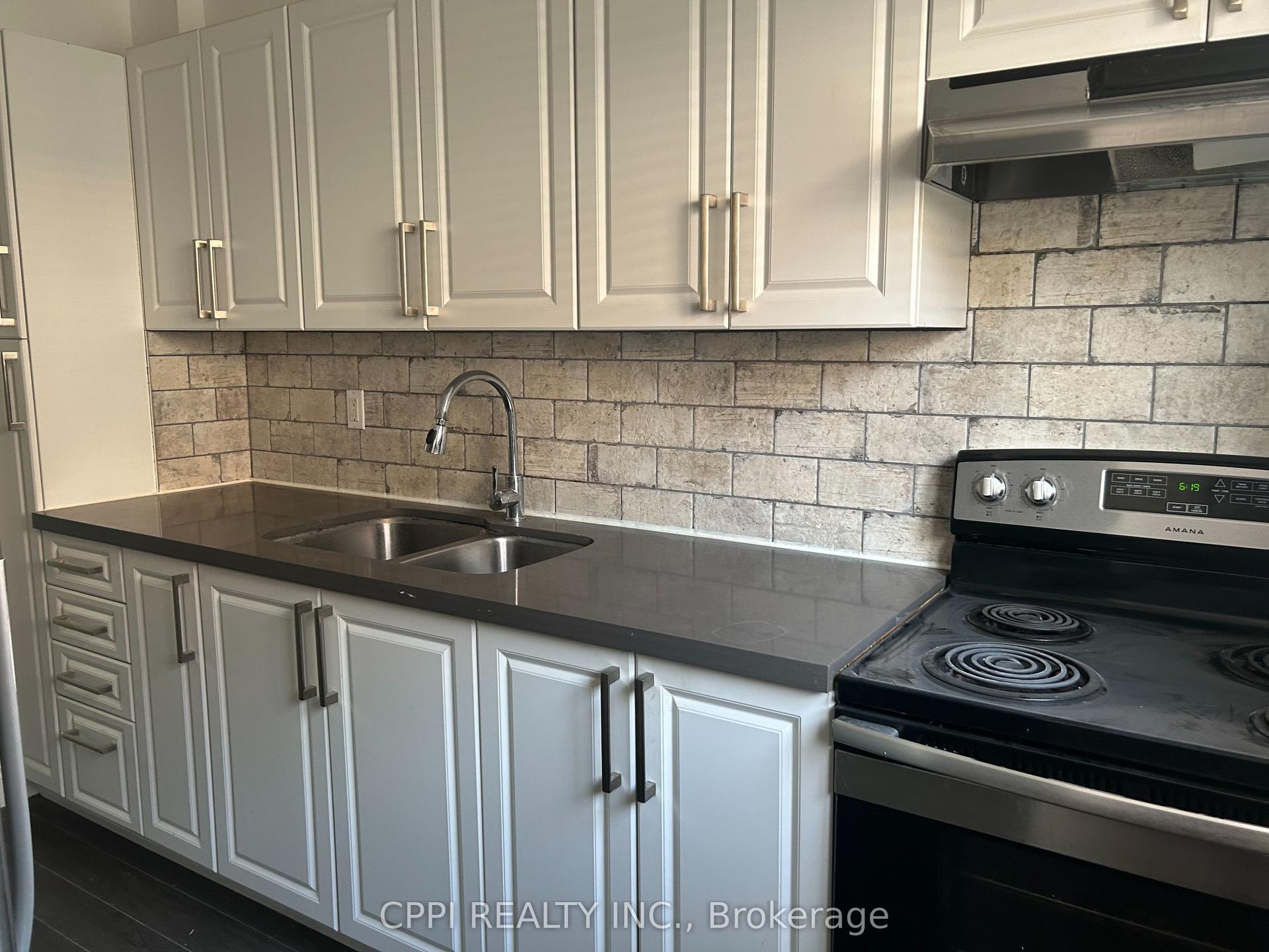 69 Godstone Road 127 #127, Toronto — Condo Town for lease, photo 1