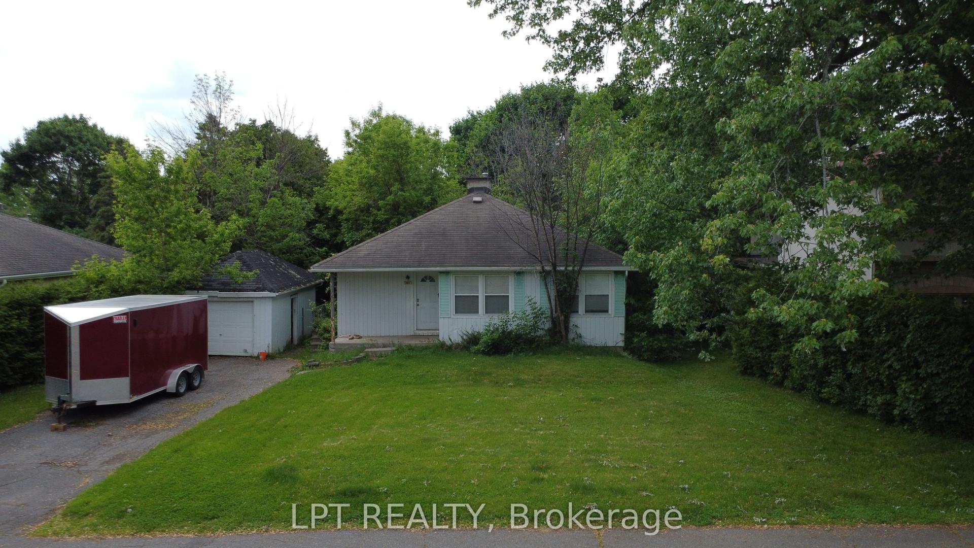 868 Mountainview Avenue — photo 1