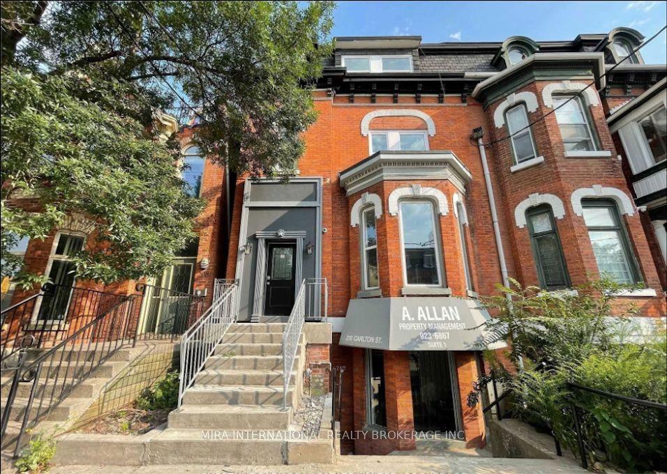 210 Carlton Street 101 #101, Toronto — Townhouse for lease, photo 1