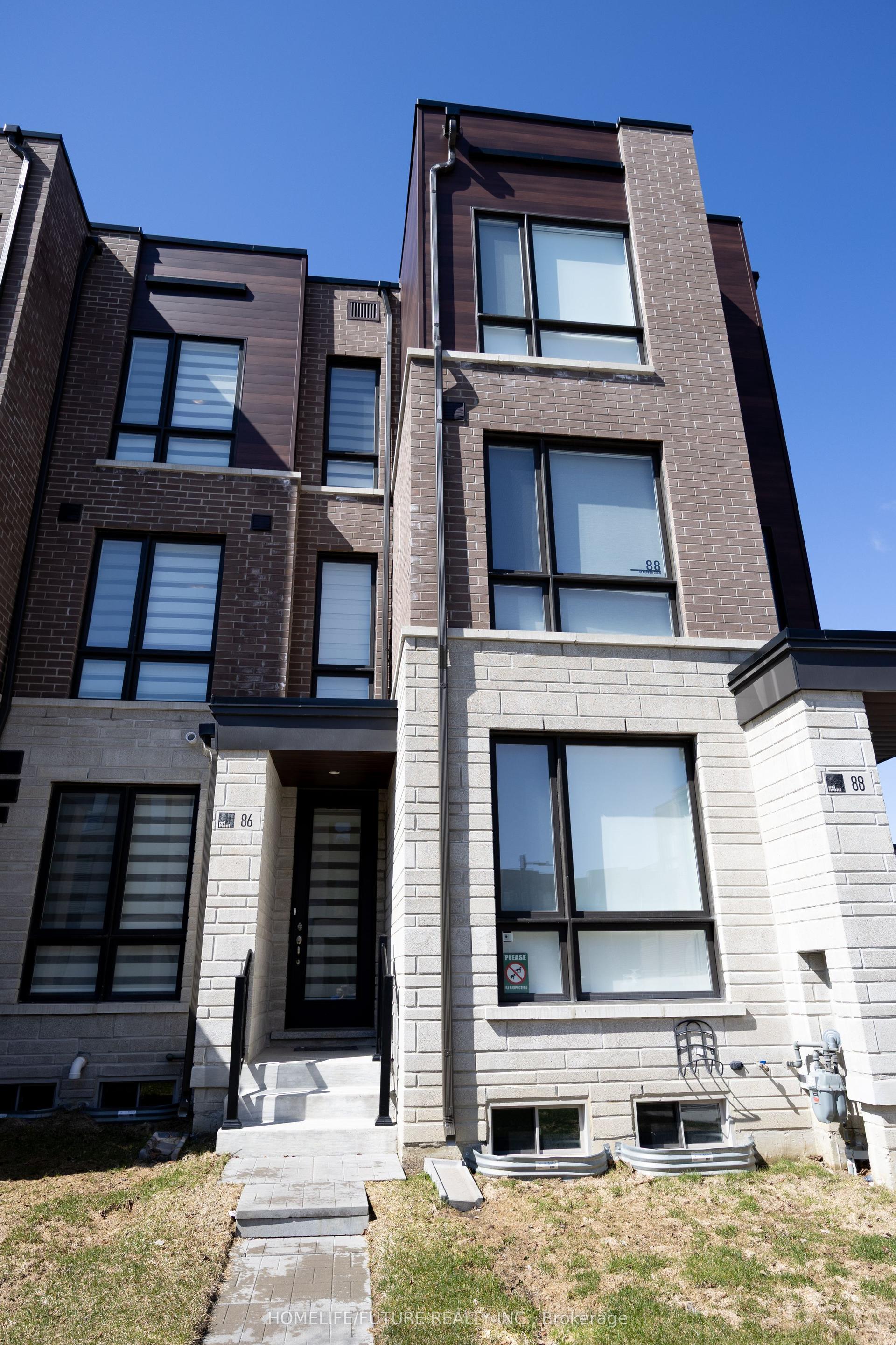 86 Stauffer Crescent — photo 1