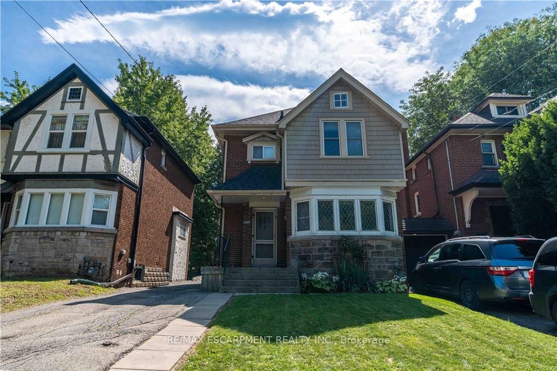 1257 King Street W, Hamilton — Detached for sale, photo 1