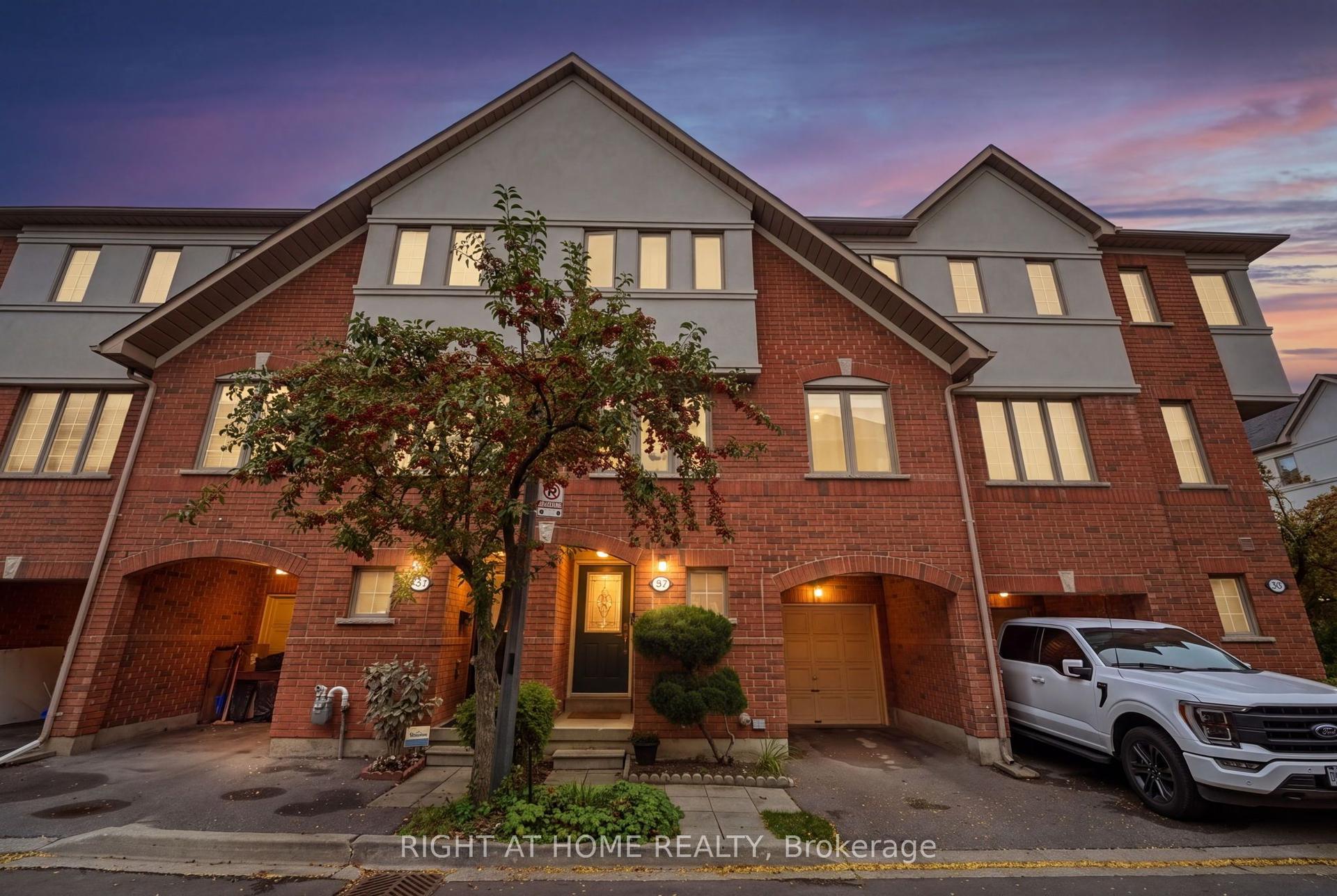 23 WEST DEANE PARK Drive 2 #2, Toronto — Condo Town for sale, photo 1