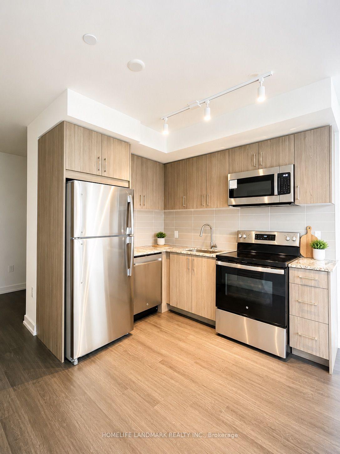4010 Eglinton Avenue W 812 #812, Toronto — Condo for lease, photo 1