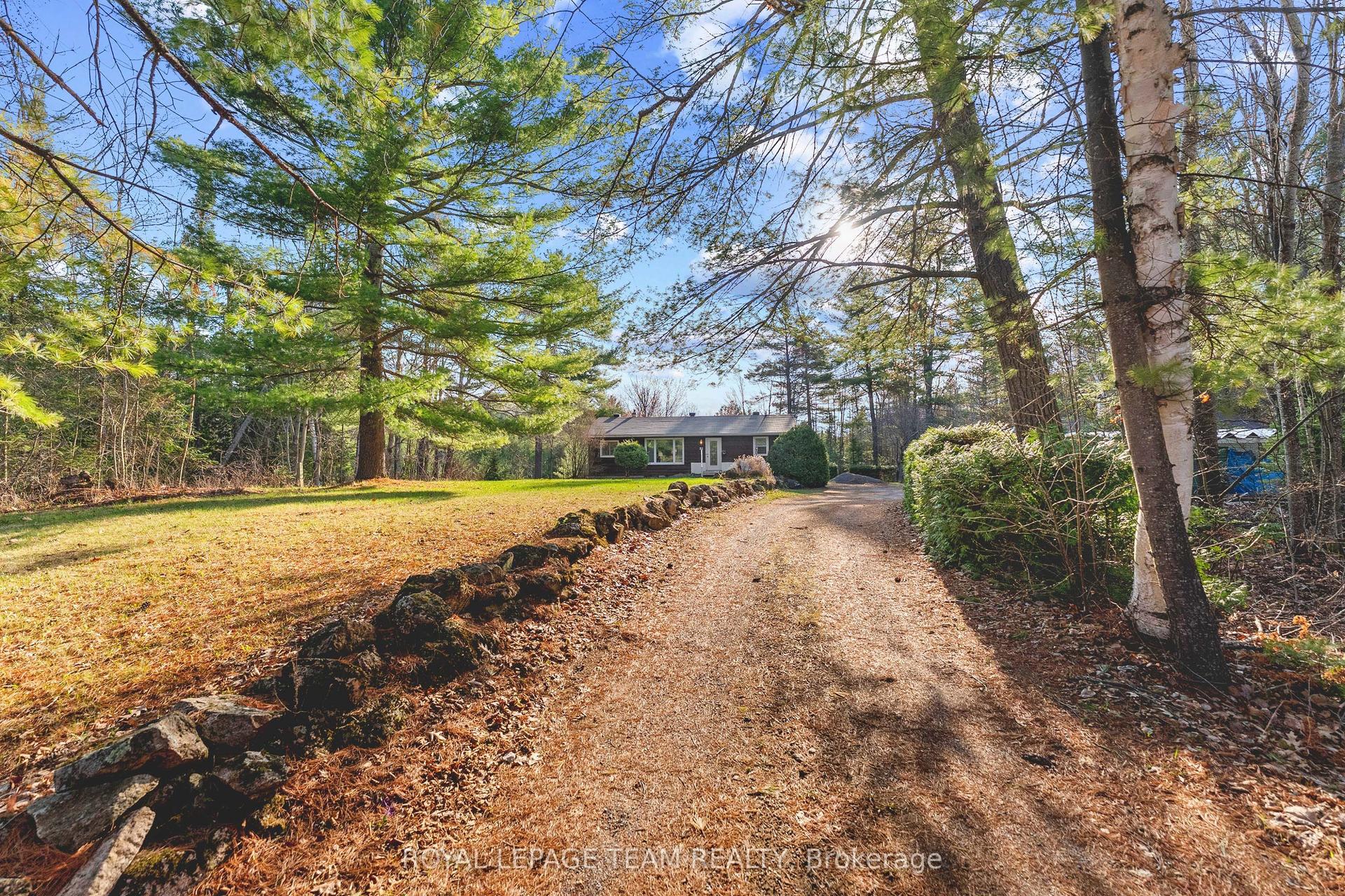 31 MANNING Road, Bonnechere Valley — Detached for sale, photo 1