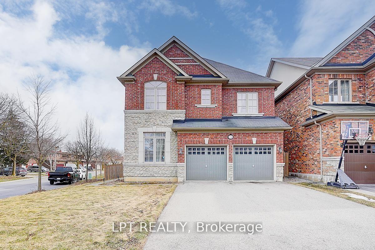 116 Dunlop Street, Richmond Hill — Detached for lease, photo 1