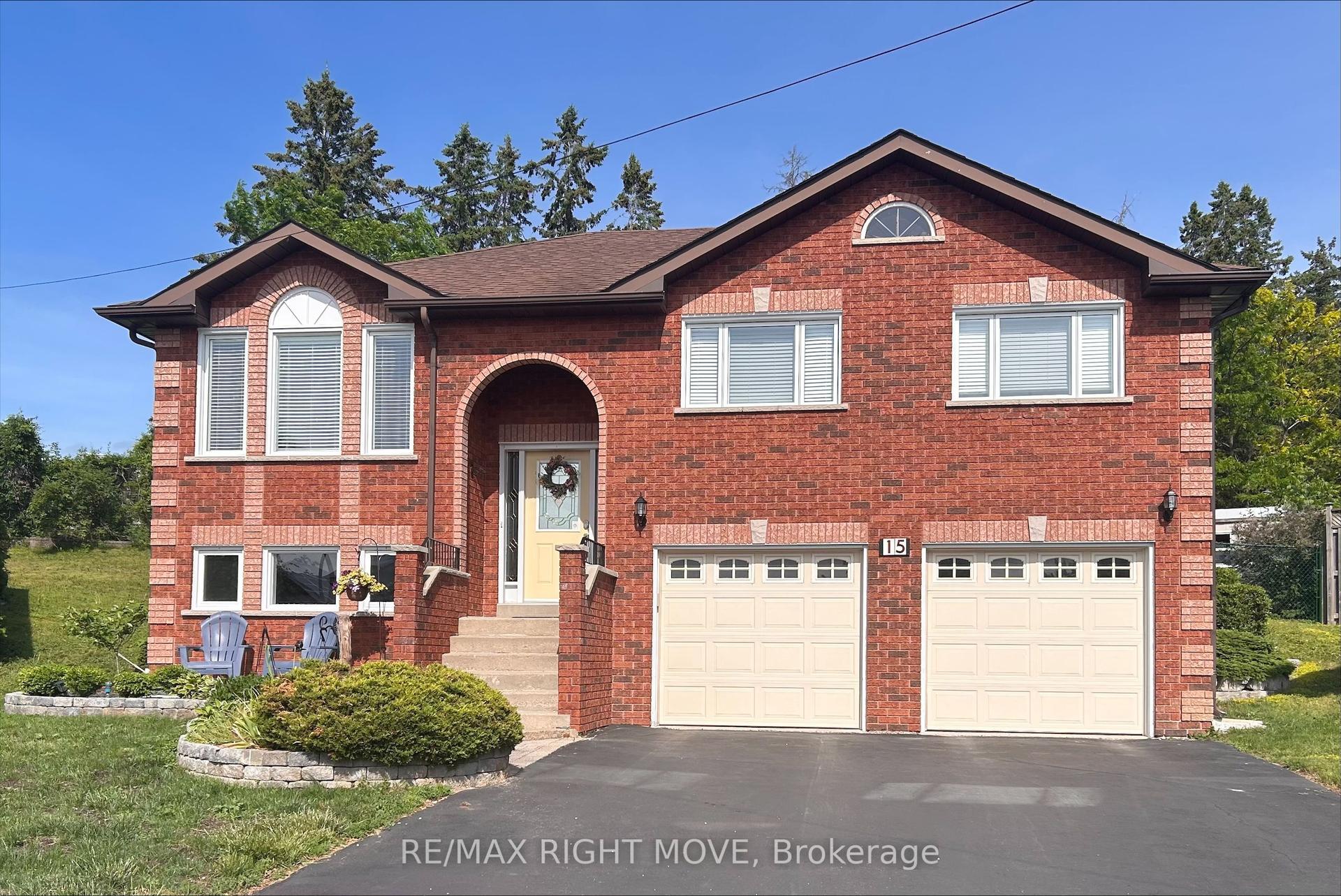 15 Watson Court — photo 1