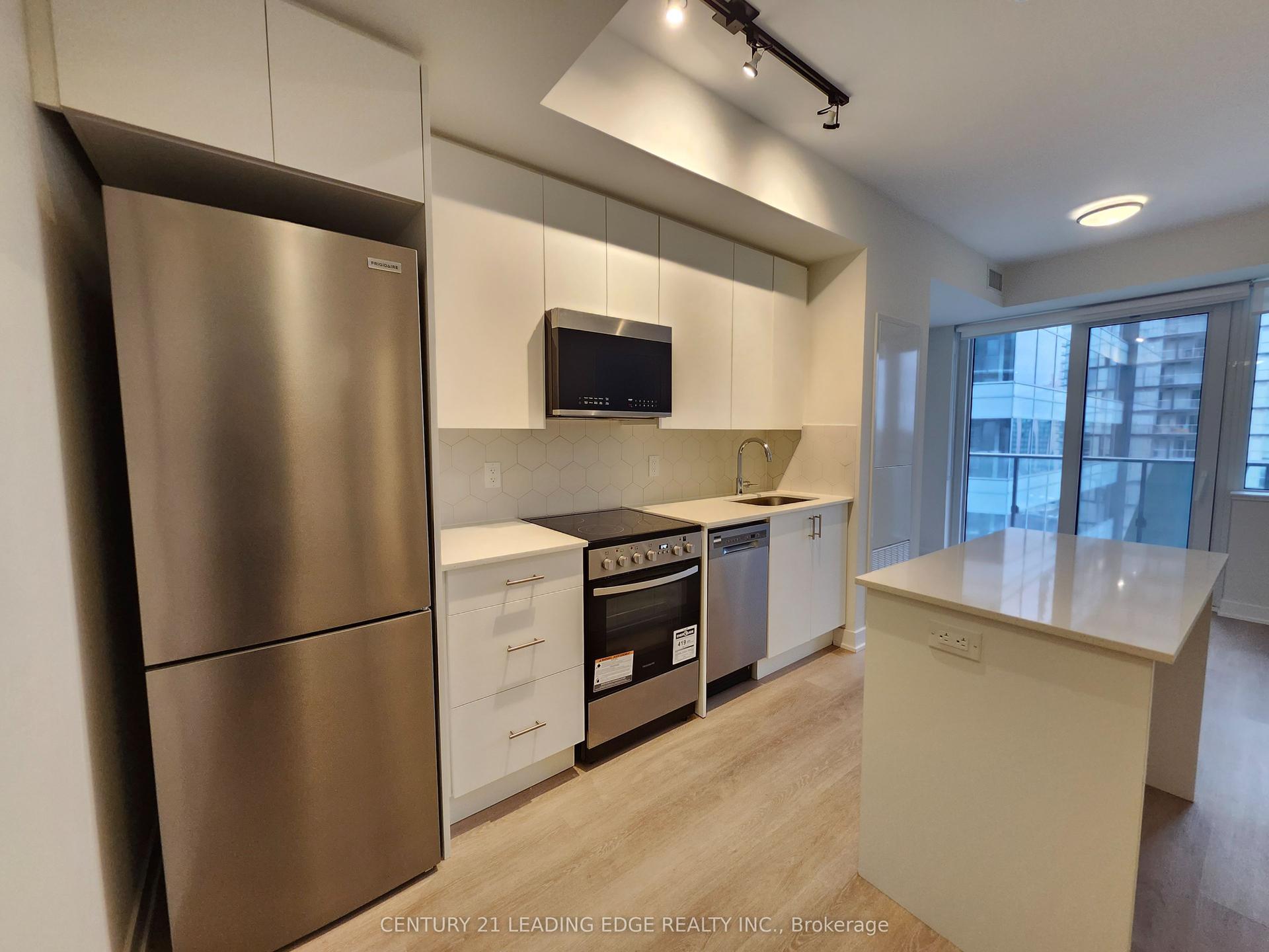 15 Ellerslie Avenue 1004 #1004 — photo 1