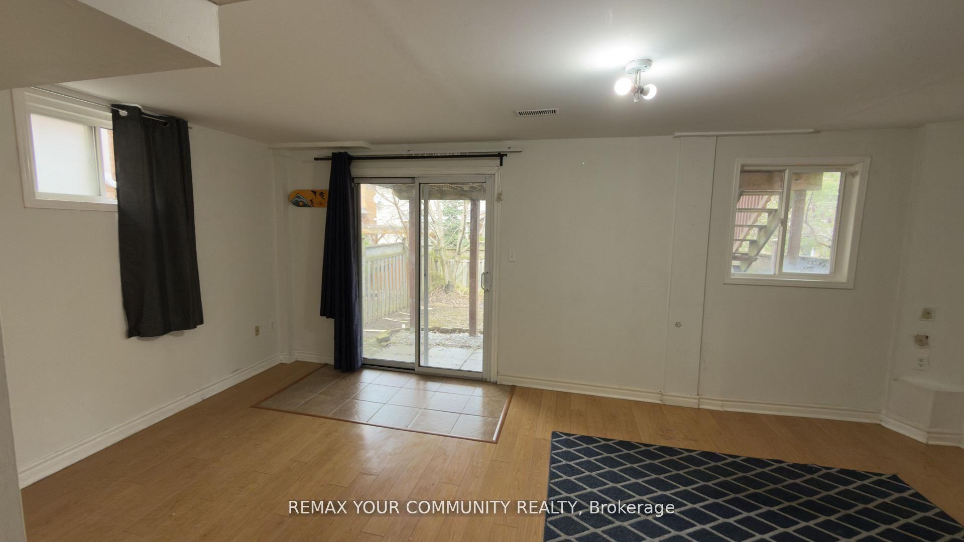 117 English Oak Drive Basement #Basement, Richmond Hill — Semi-Detached for lease, photo 1