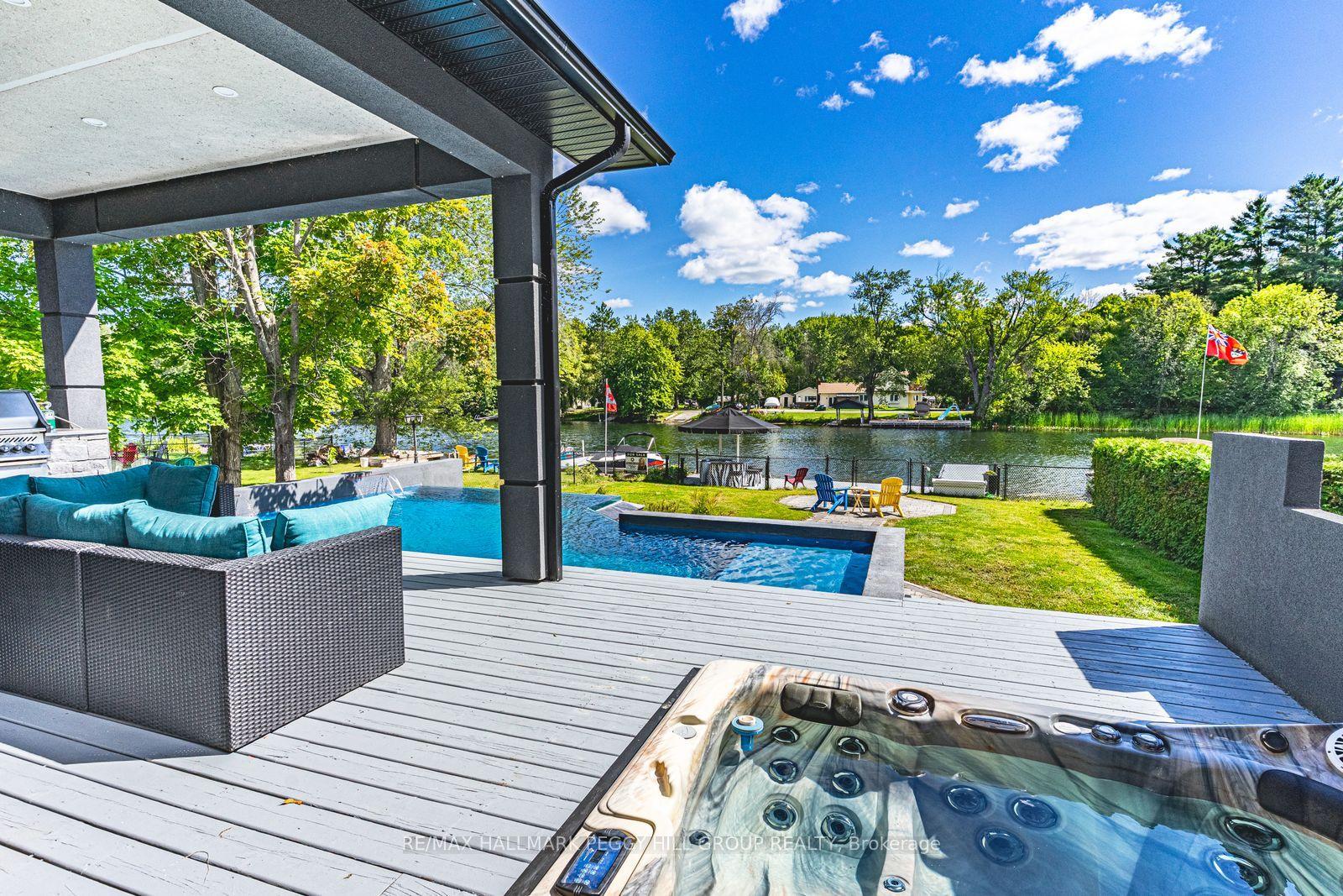 1657 Peninsula Point Road, Severn — Detached for sale, photo 1